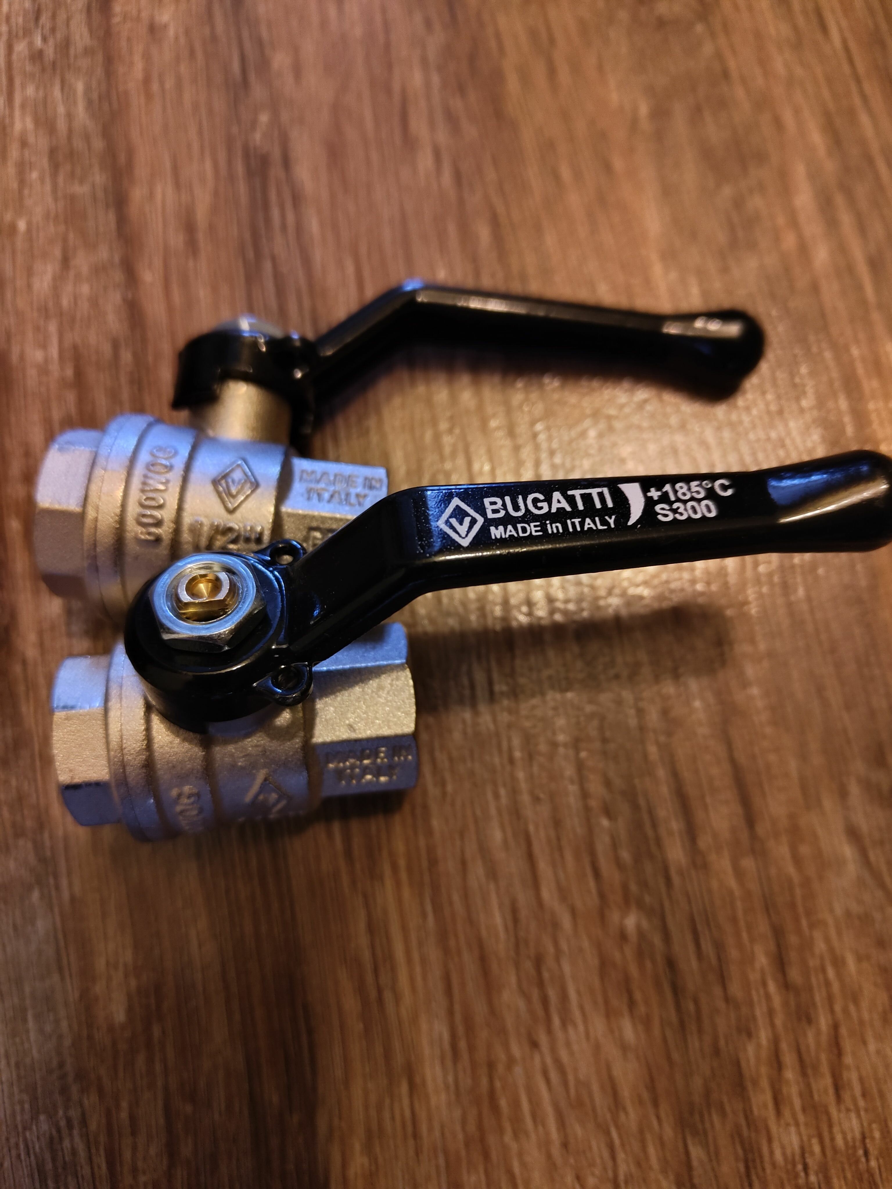 фото кран Bugatti 1/2в