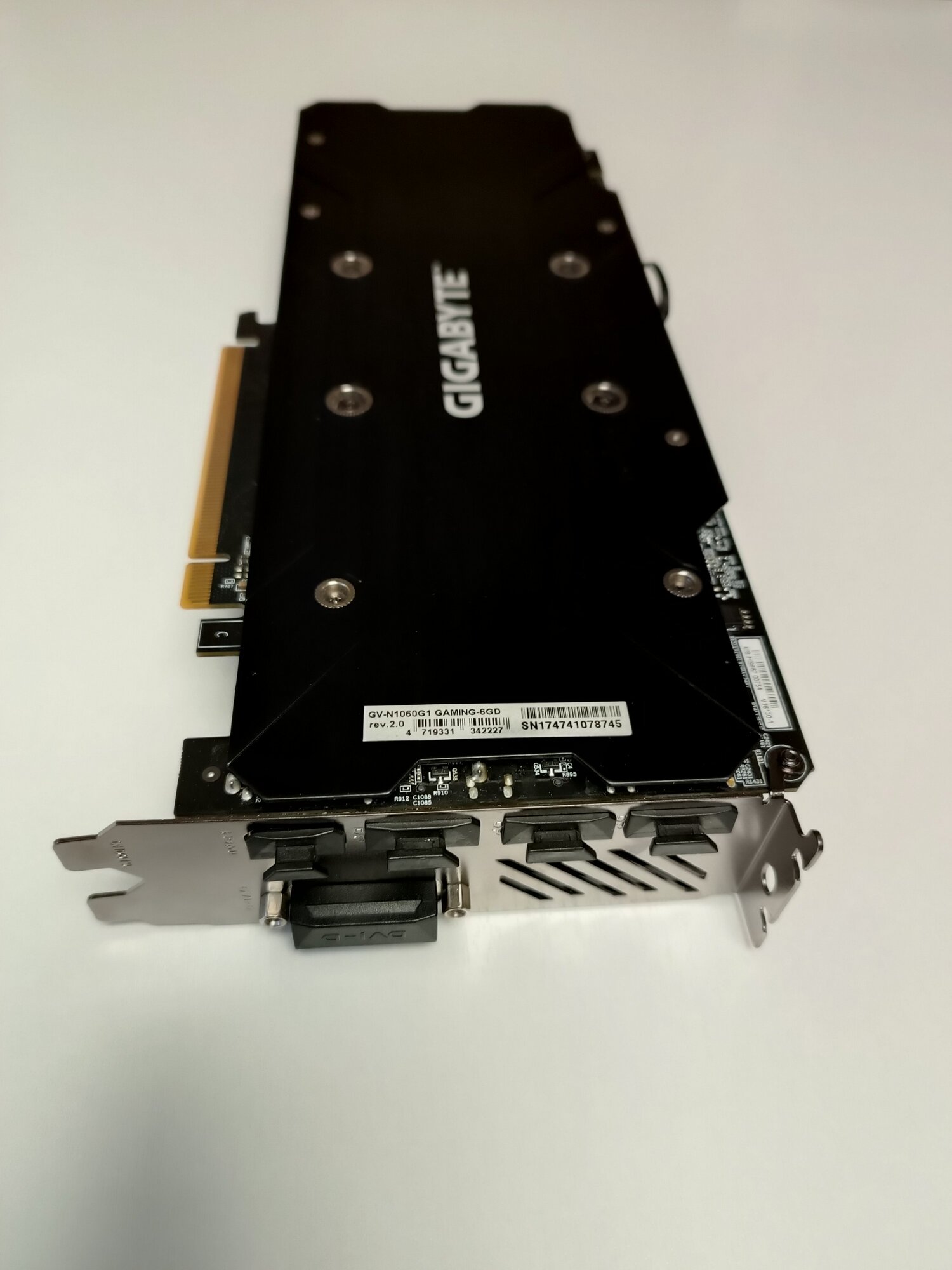 Видеокарта 6Gb GeForce 1060 GTX, Gigabyte GV-N1060G1 GAMING-6GD, PCI-E