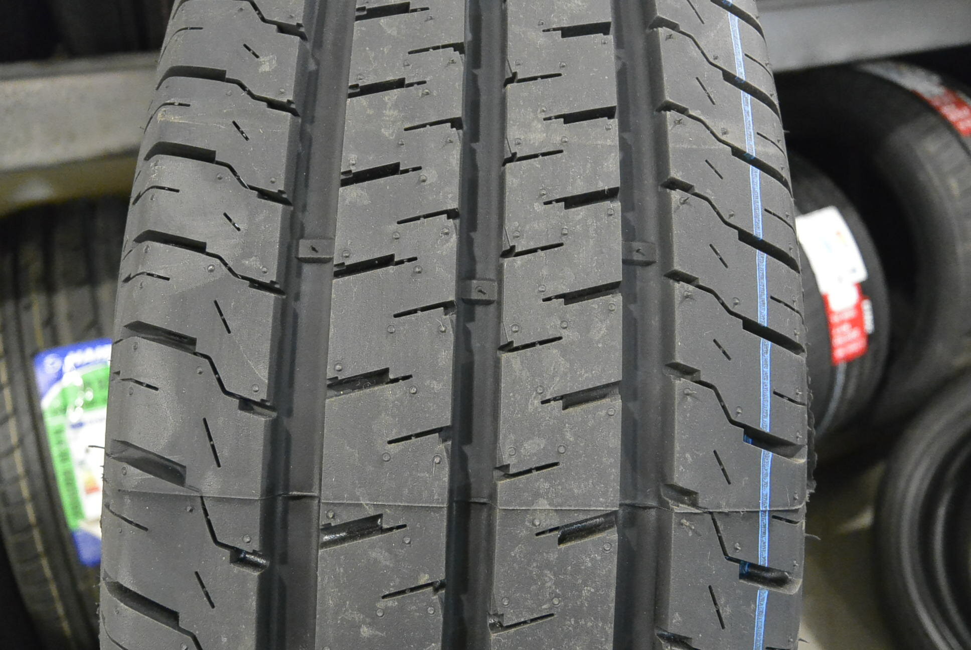 Летняя шина 235/65 R16C MAZZINI Effivan 115/113R 2023гв В наличии на сегодня, Доставка на завтра