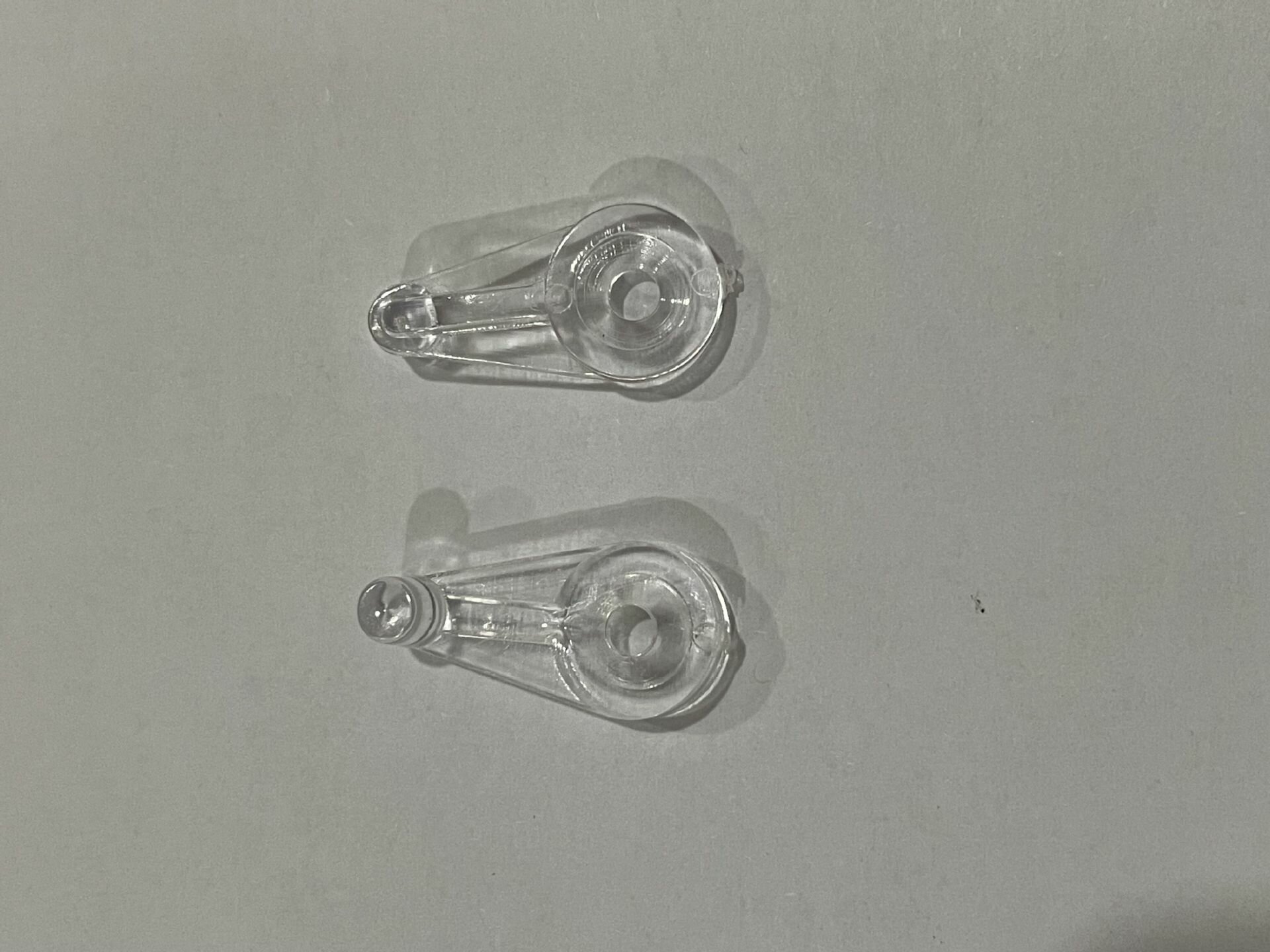 фото Держатель для зеркала, пластик, без сверления, для универсального стекла