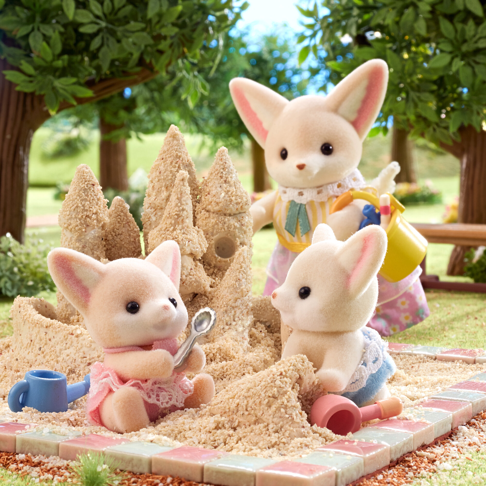 Игровой набор Sylvanian Families Лисички фенеки двойняшки 5697, 4 дет. - фото №2