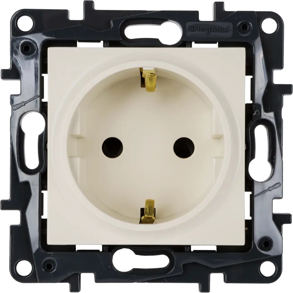 фото Розетка встраиваемая Legrand Structura с заземлением со шторками цвет слоновая кость