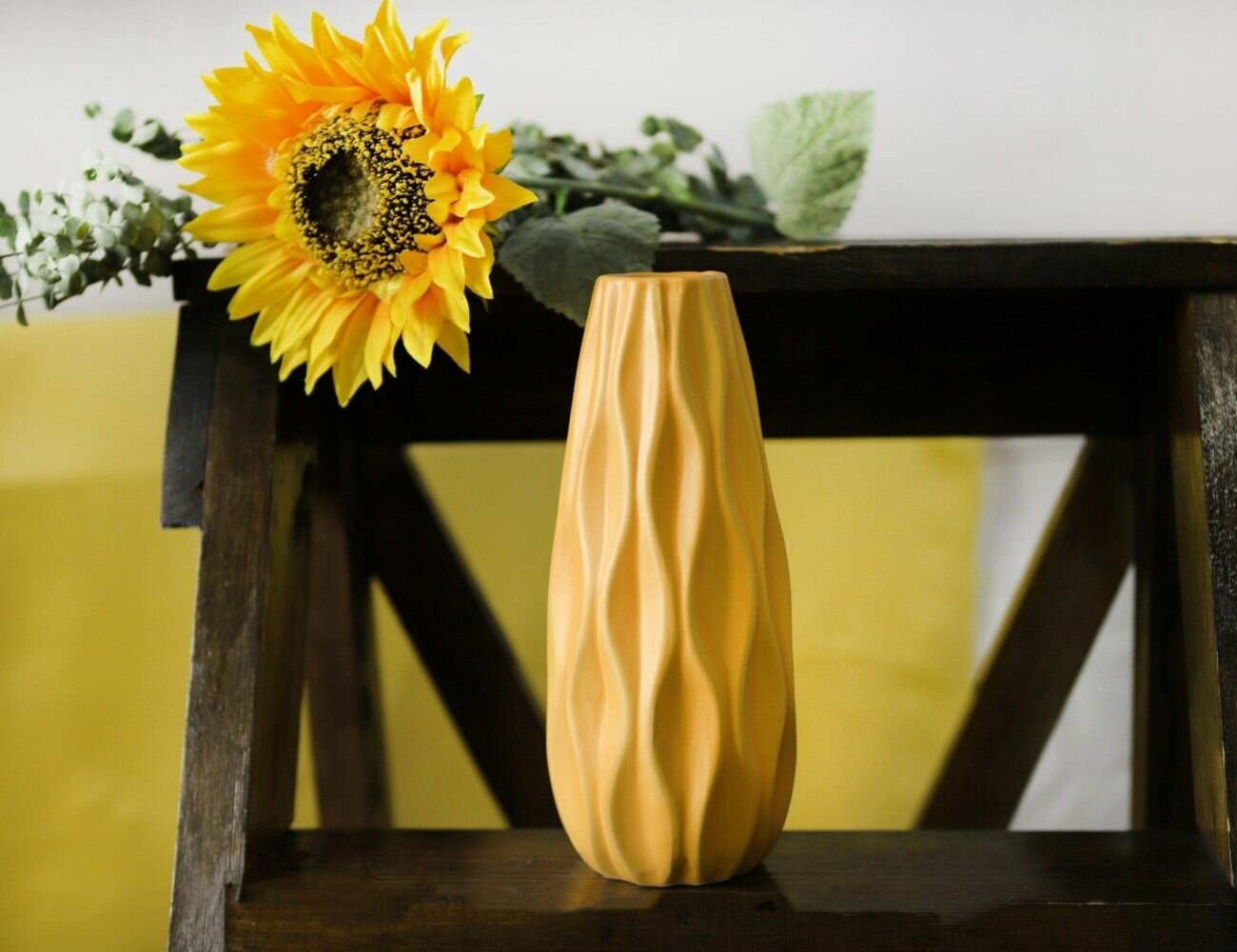 фото Керамическая ваза, жёлтая, 24х10 см