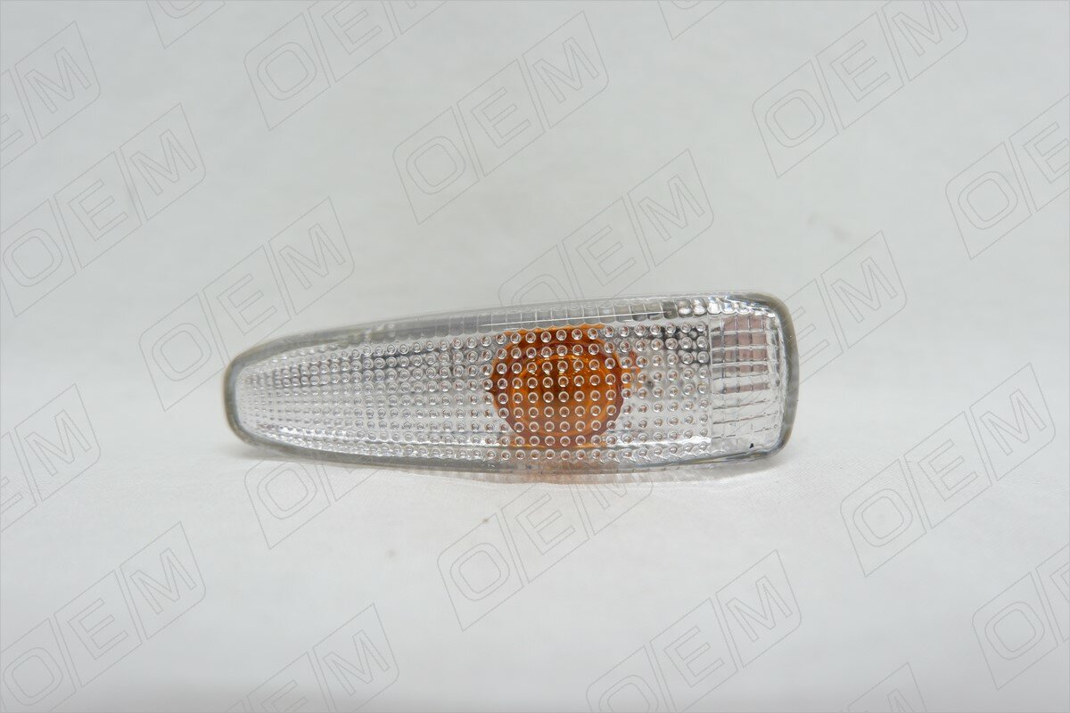 фото Повторитель поворота в крыло левый/правый (1 шт.) для Мицубиси Лансер 10 2007-2015 год выпуска (Mitsubishi Lancer 10) O.E.M. OEM0219PTFPL