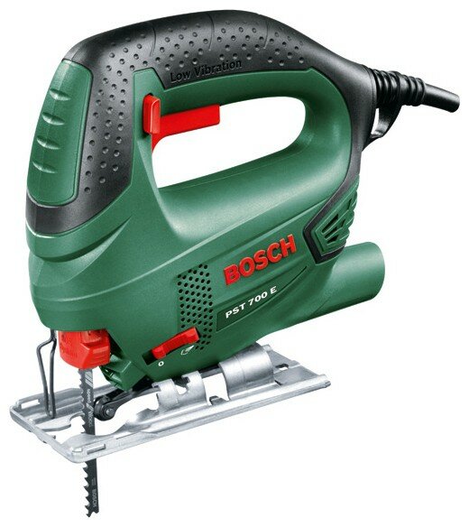 Лобзик Bosch. PST 700 E