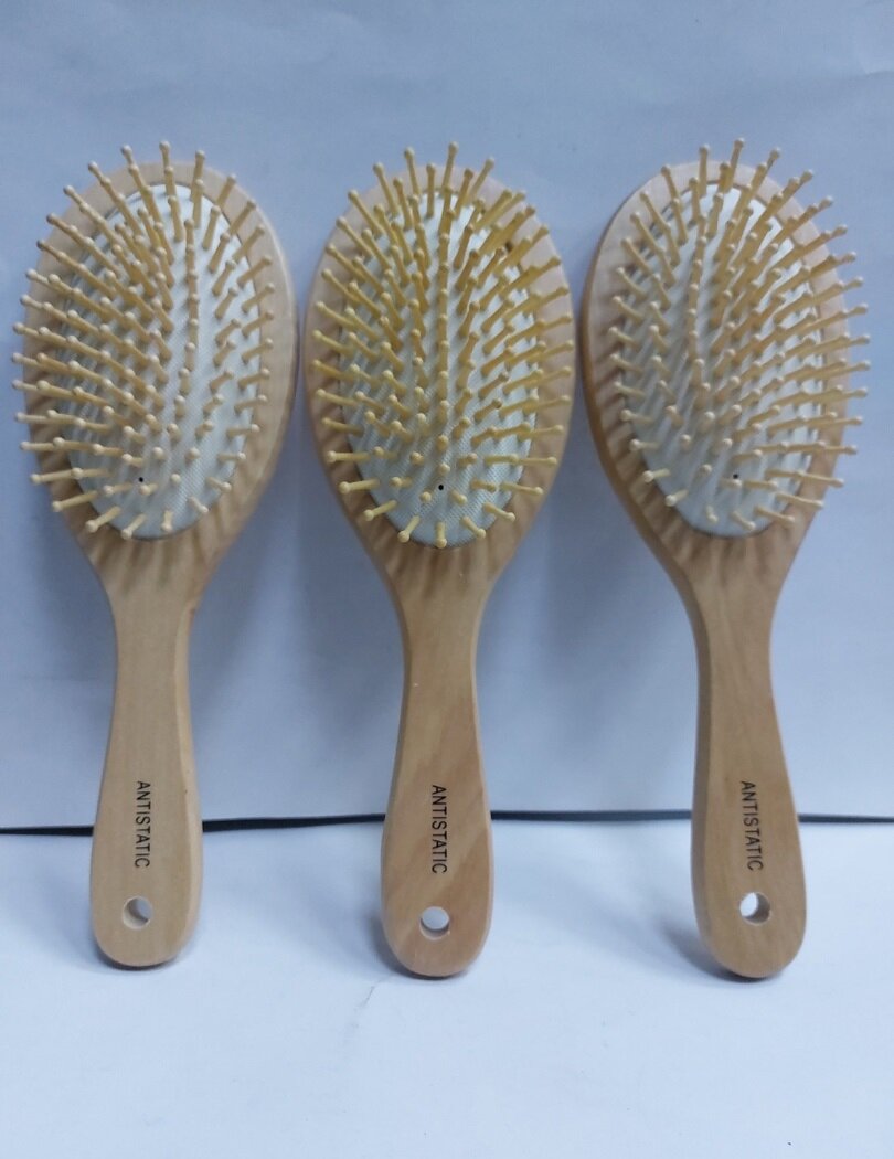 фото Расчёска массажная деревянная WOOD COMB