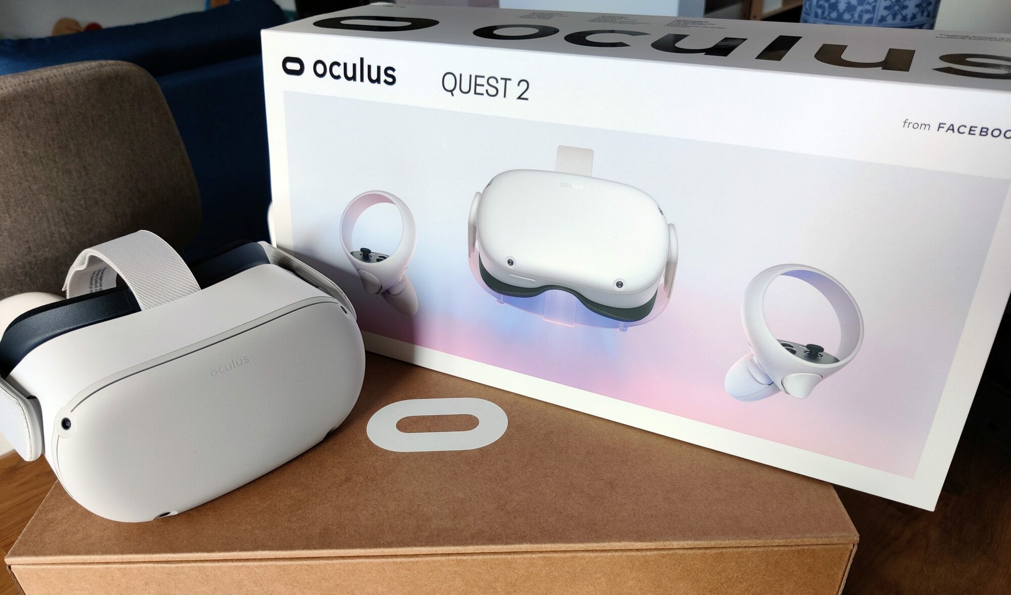 Система виртуальной реальности Oculus Quest 2 128Gb белый