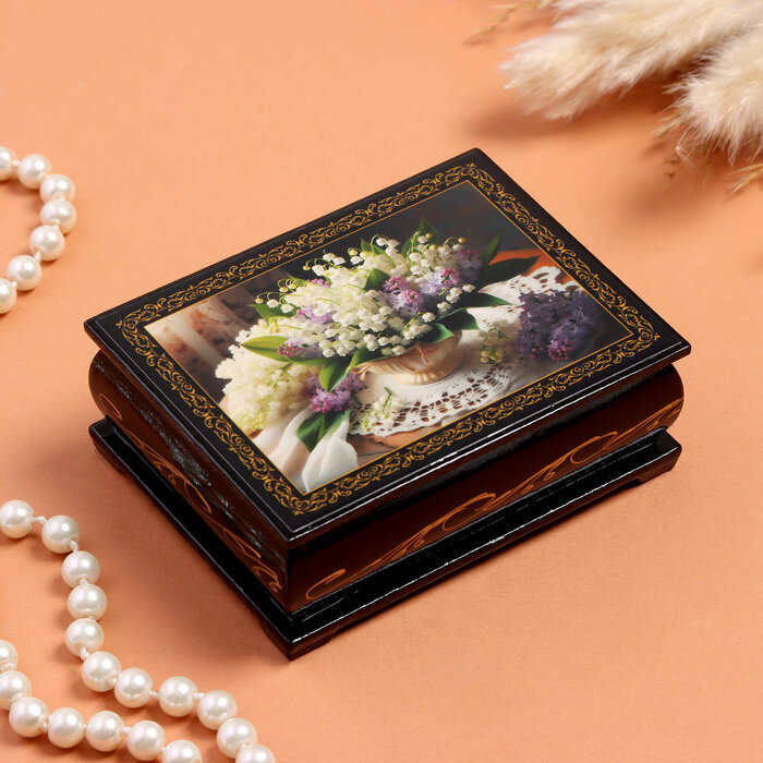 фото Шкатулка «Ландыши», черная, 8×10,5 см, лаковая миниатюра