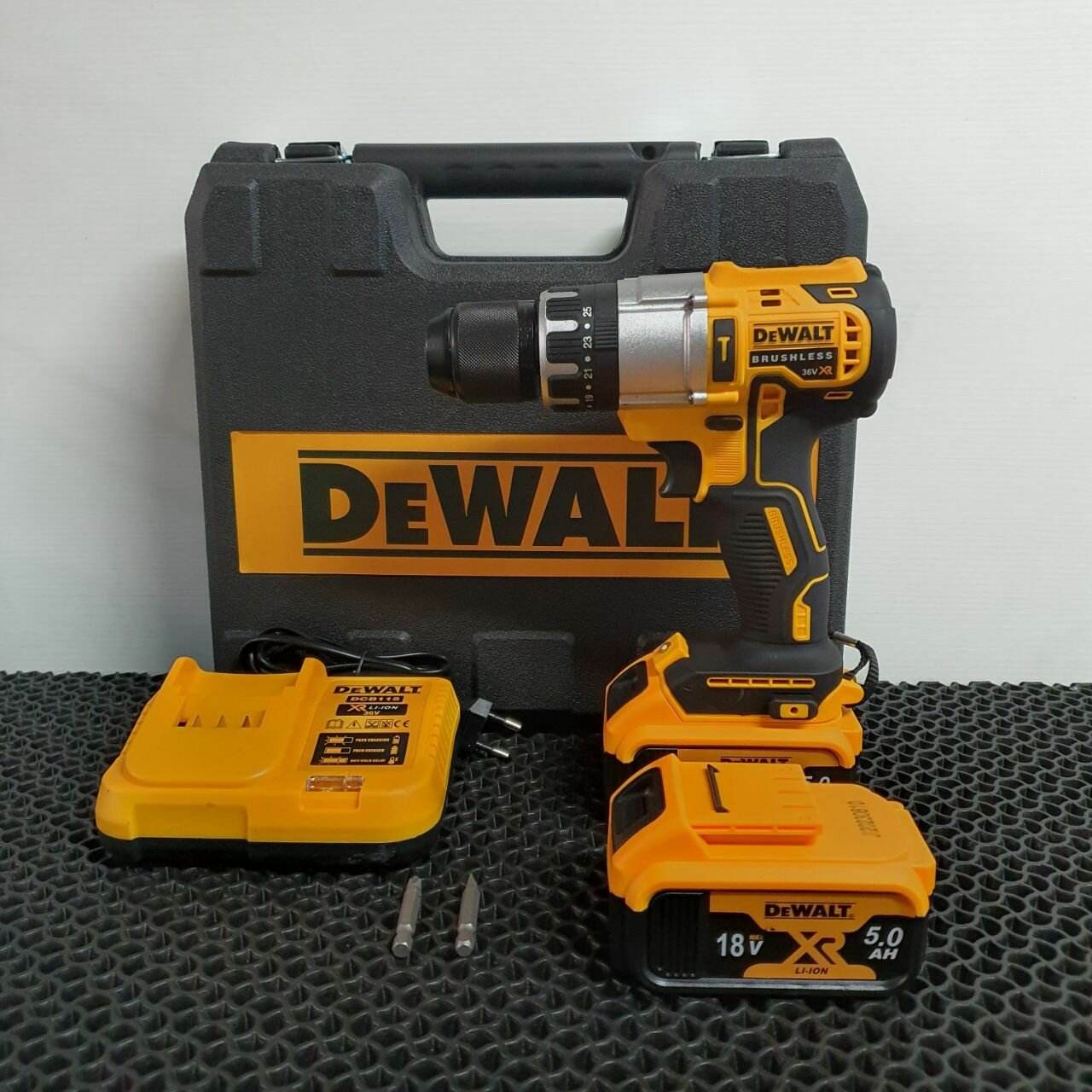 Бесщеточный шуруповерт Dewalt 18V 5Ah/Аккумуляторная дрель шуруповерт с ударом