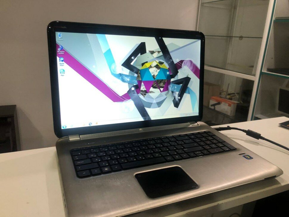 HP Dv7