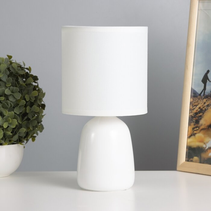 фото Настольная лампа Либерти E14 40Вт Белый 26х13х13 см