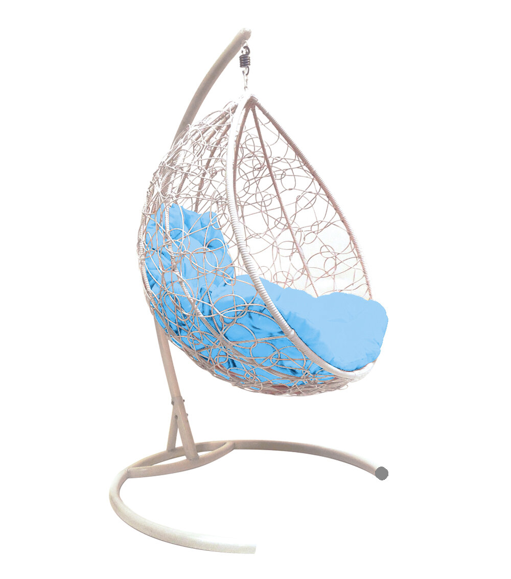 Подвесное кресло M-group капля с ротангом белое голубая подушка