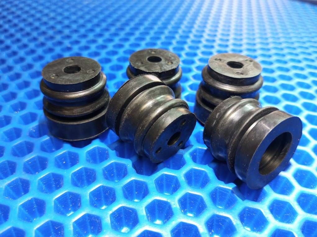 фото Комплект амортизаторов для бензопилы Gigant YD-KW05-4516