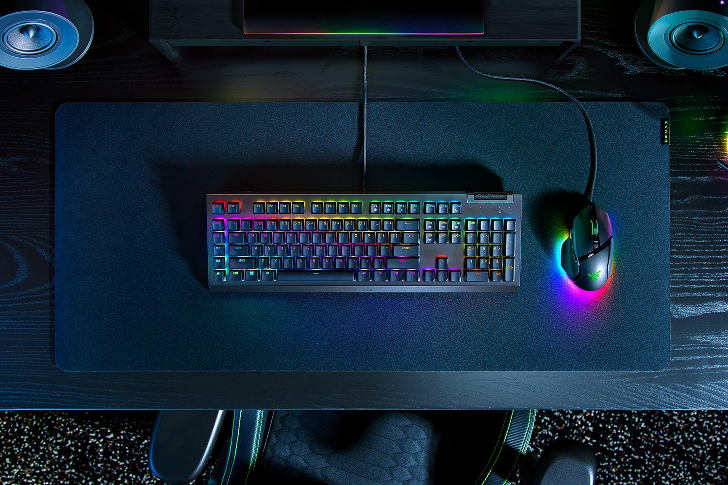 Клавиатура Razer BlackWidow V4 X Yellow Switch RZ03-04702500-R3R1