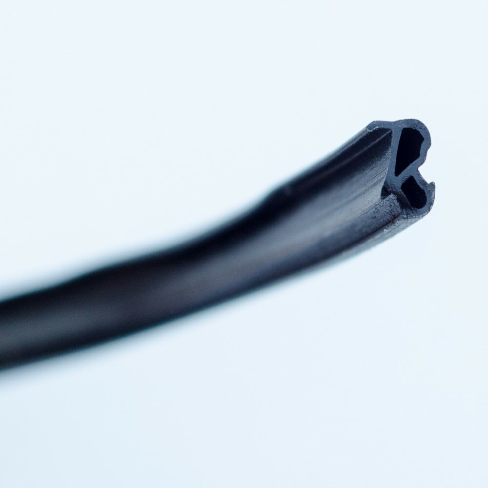 фото Усиленный уплотнитель для окон и дверей ПВХ KOMFORT москитные системы УП00603