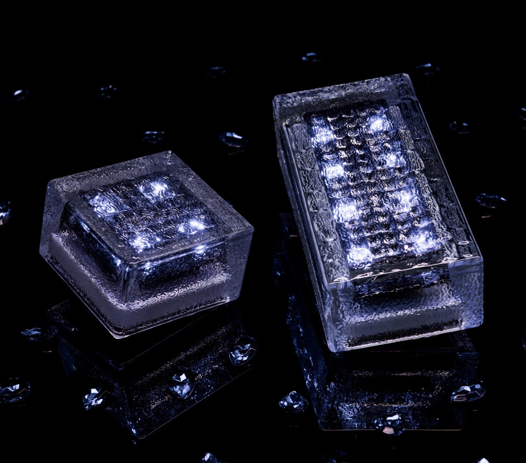 Светодиодная брусчатка на солнечных батареях Sultan`s gifts Diamond 98x98x60C, белая