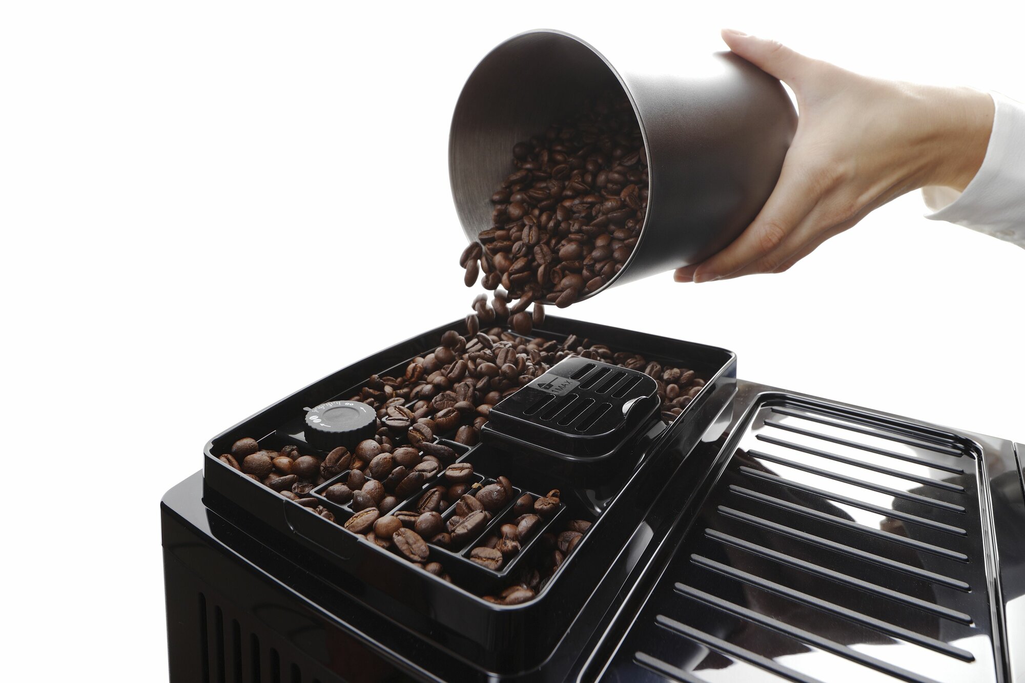 Автоматическая кофемашина DeLonghi ECAM220.60.B, черный - фотография № 6
