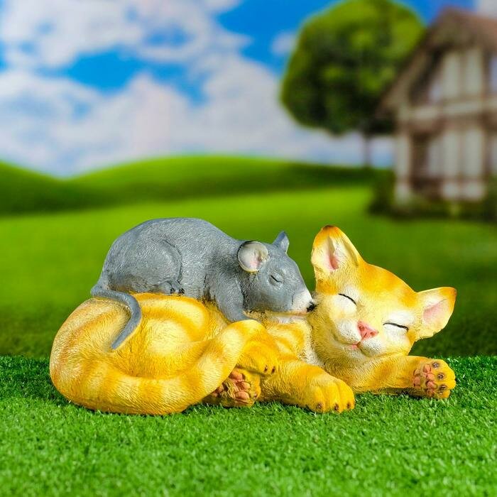 Садовая фигура "Кошка с мышкой спят" 30х18см - фотография № 1
