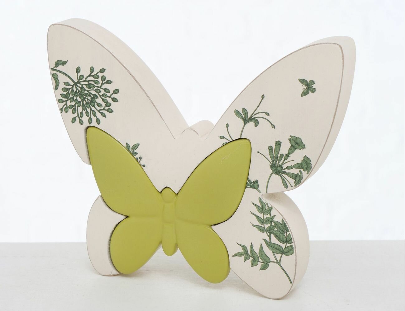 Декоративная фигурка бабочка В бабочке, дерево, белая, 18 см, Boltze 2021268-2