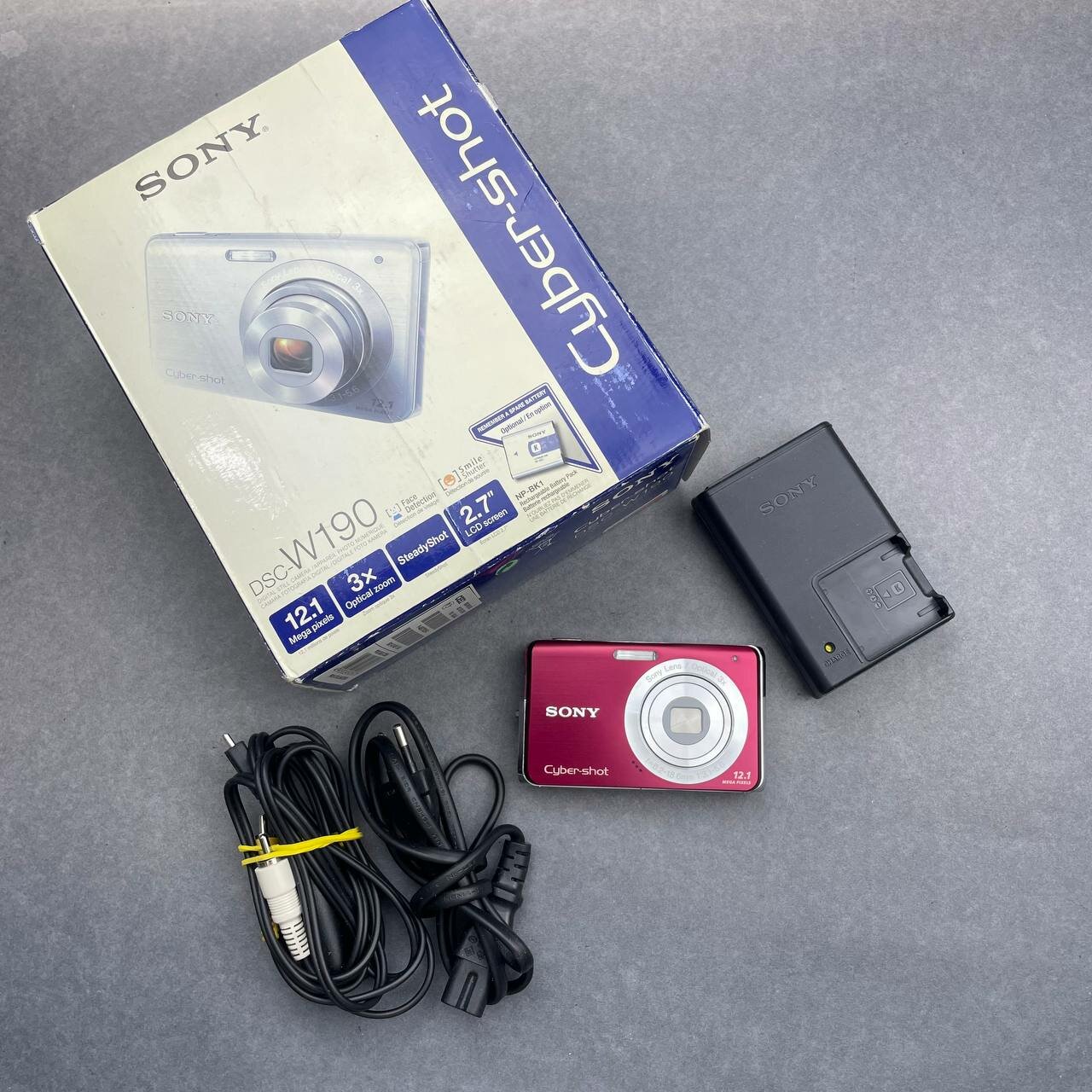 Цифровой компактный фотоаппарат Sony Cyber-shot DSC-W190, бордовый