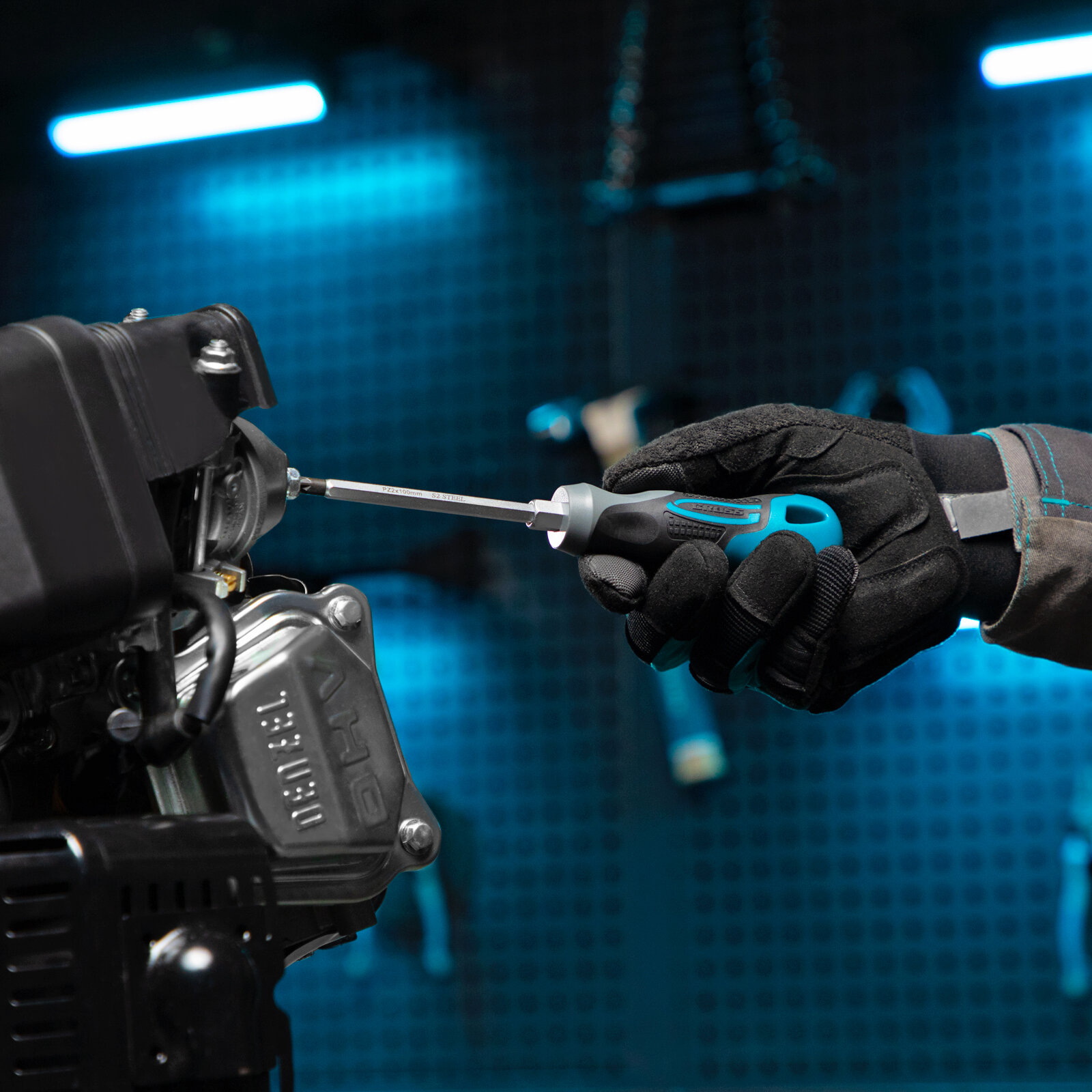 фото Отвертка PZ2 x 100 мм, S2, трехкомпонентная ручка Gross