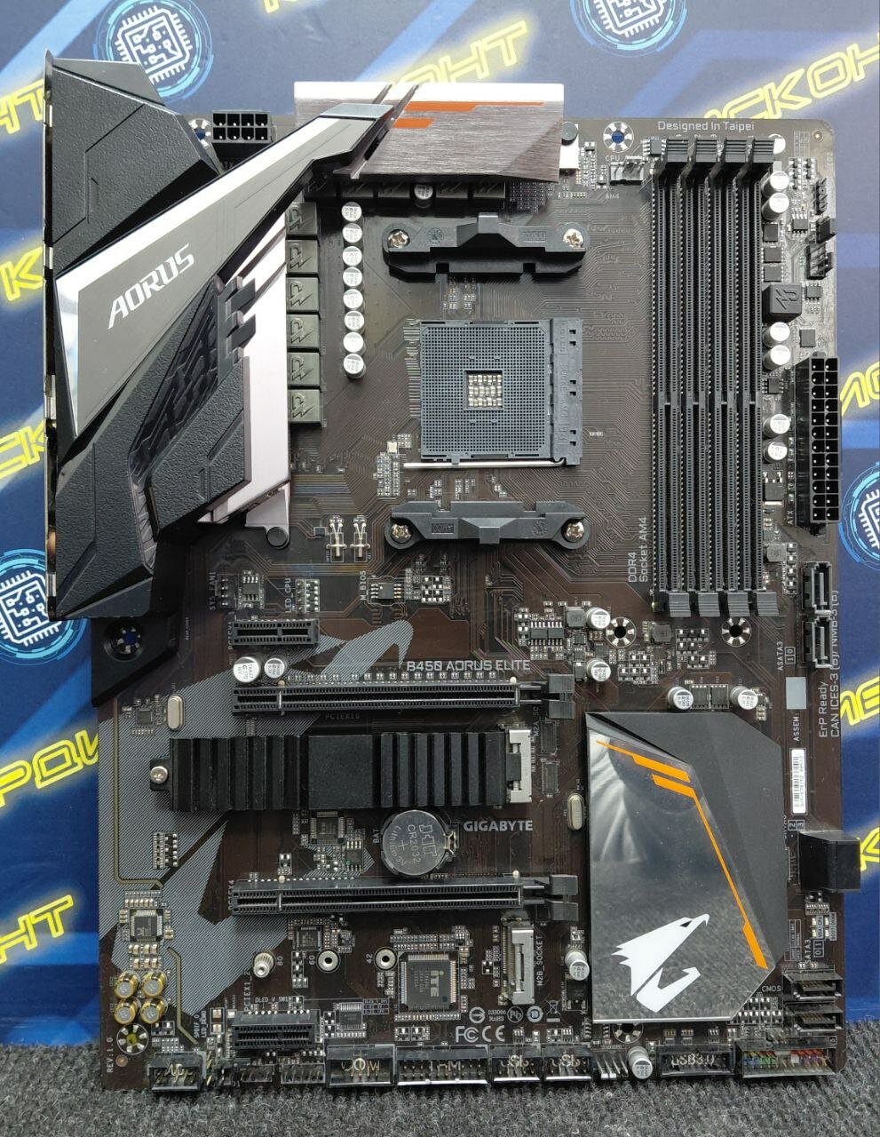 Материнская плата Gigabyte B450 Aorus Elite, 4 слота для оперативной памяти DDR4, AM4
