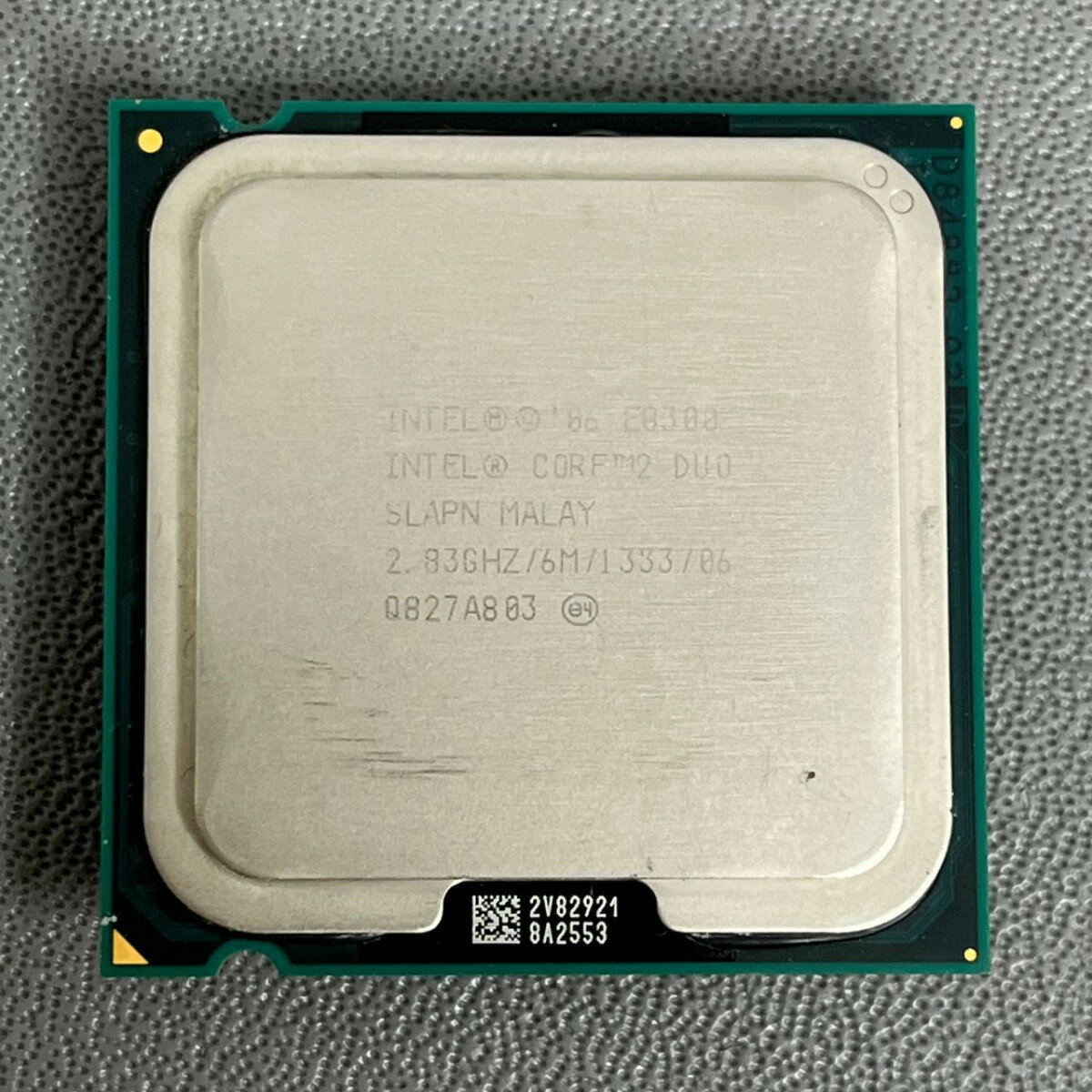 Процессор Intel Core 2 Duo E8300 Wolfdale LGA775, 2 x 2833 МГц OEM