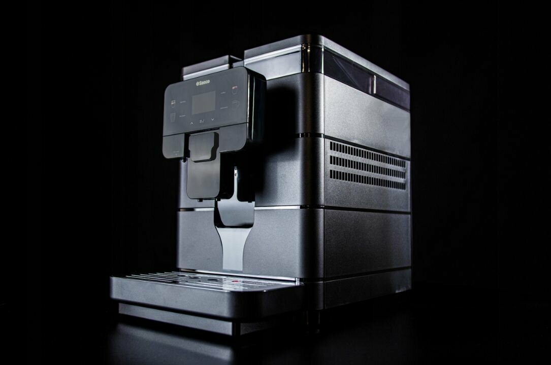Автоматическая эспрессо-машина Saeco Royal Black + кофе в подарок / 9J0060 - фотография № 3