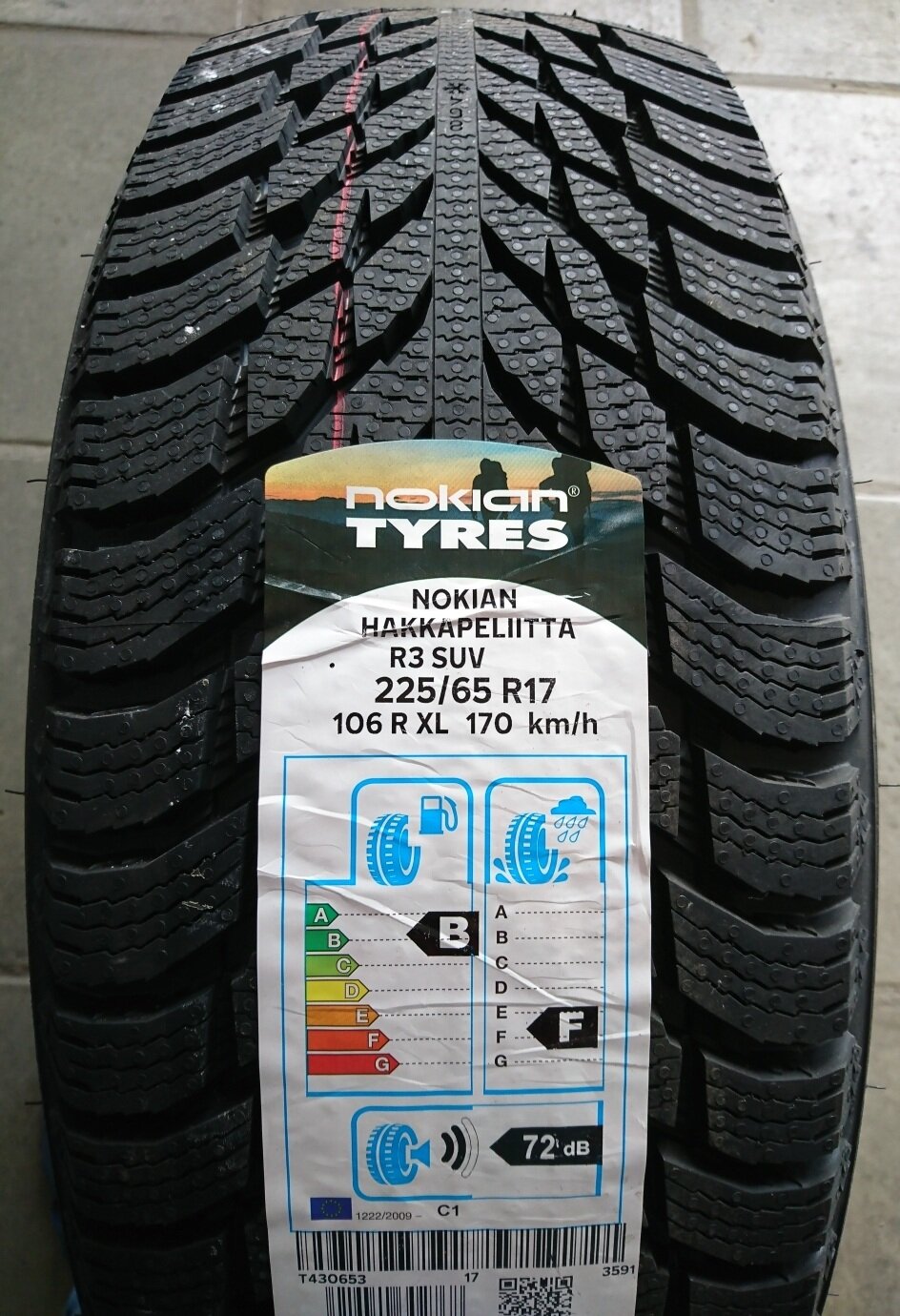 Nokian Tyres Hakkapeliitta R3 SUV 225/65 R17 106R зимняя, 2019 г. в.