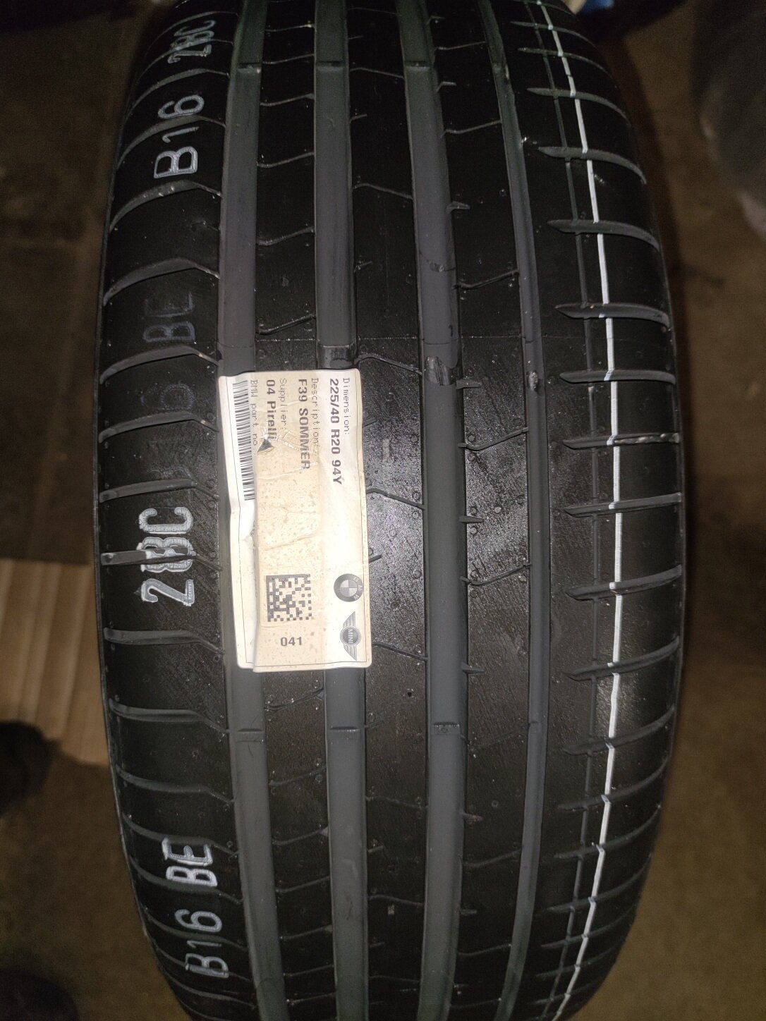 Pirelli P Zero PZ4 225/40 R20 94Y RUNFLAT (Продажа от 1 шт.!)