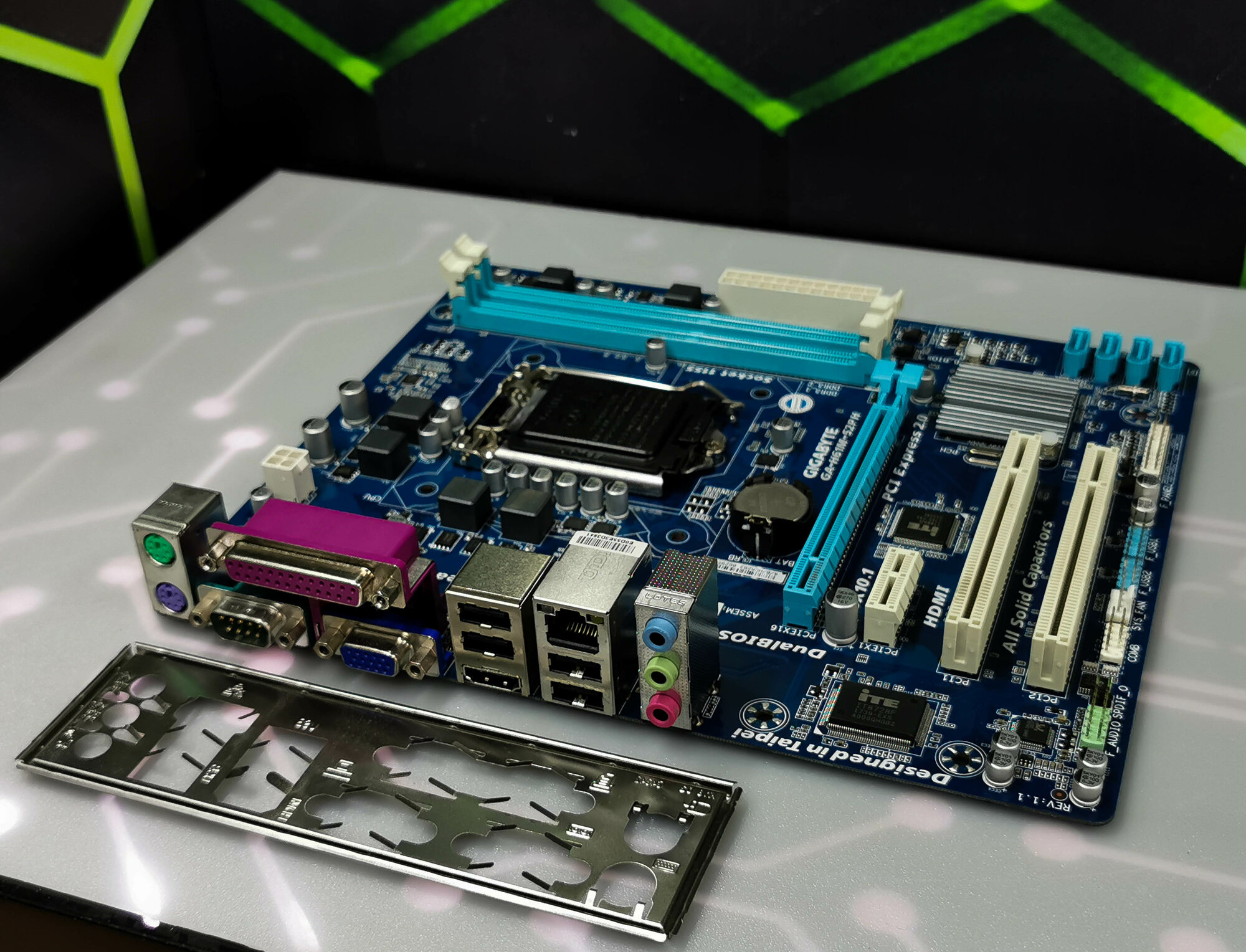 Материнская плата Socket LGA1155 GIGABYTE GA-H61M-S2PH mATX
