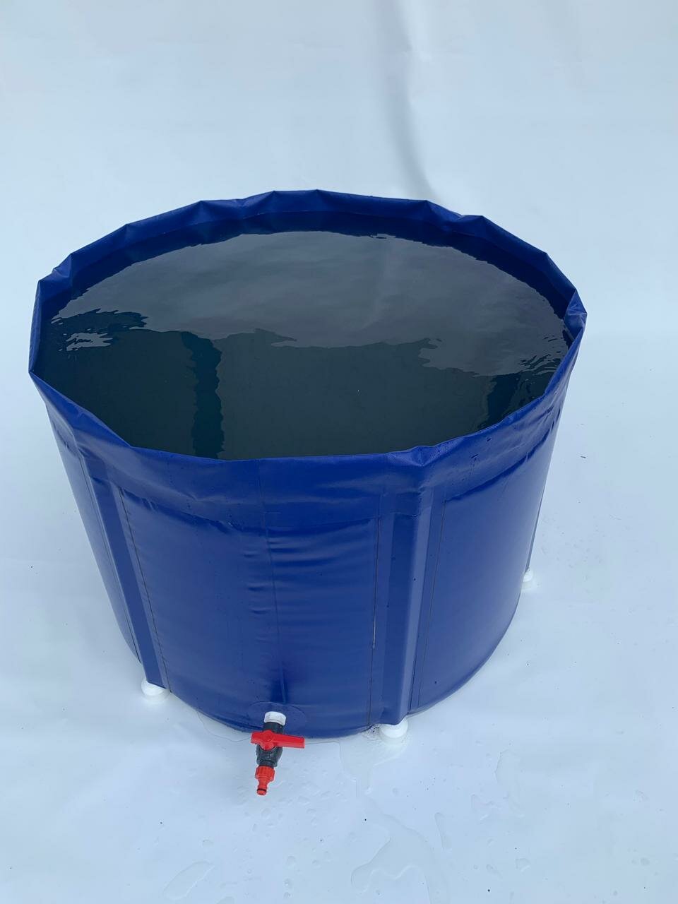 Бочка ёмкость 100 л для воды 3в1 ПВХ складная Диво крышка и кран под полив - фотография № 5