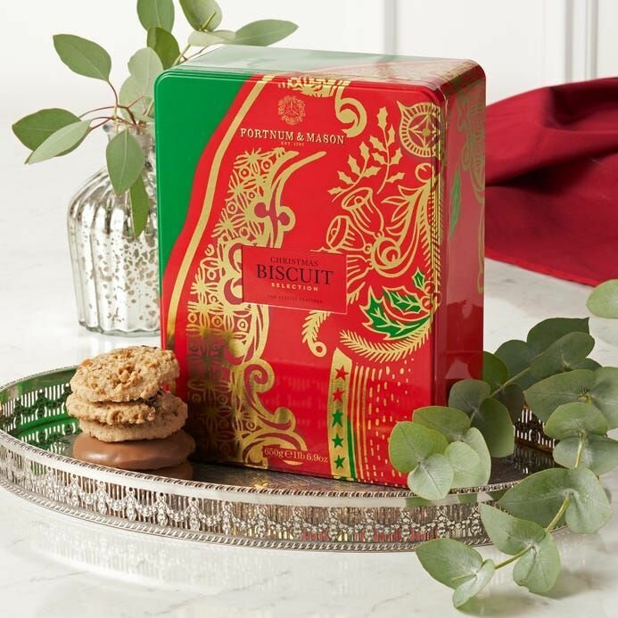 Набор печенья Fortnum & Mason Christmas Biscuit Selection Tin (3x650 гр) - фотография № 2