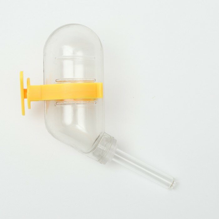 Поилка для грызунов 60 мл, 12 х 4 см, прозрачная с жёлтым креплением - фотография № 1