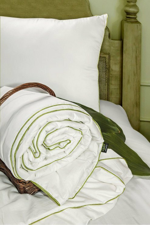 Шелковое одеяло "Classic" (облегченное) 200x220, 160 г/кв.м - фотография № 1