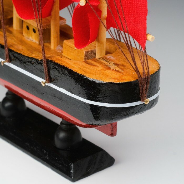 Корабль сувенирный малый «Восток», борта чёрные с белой полосой, паруса алые,микс 22×5×21 см - фотография № 10