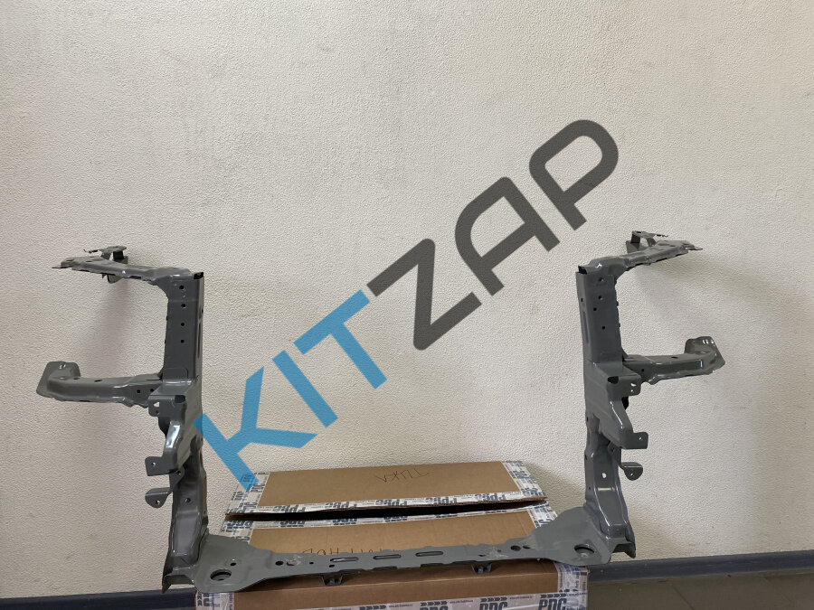 Панель передняя рамка радиатора 8400130XKZ36A HAVAL H6