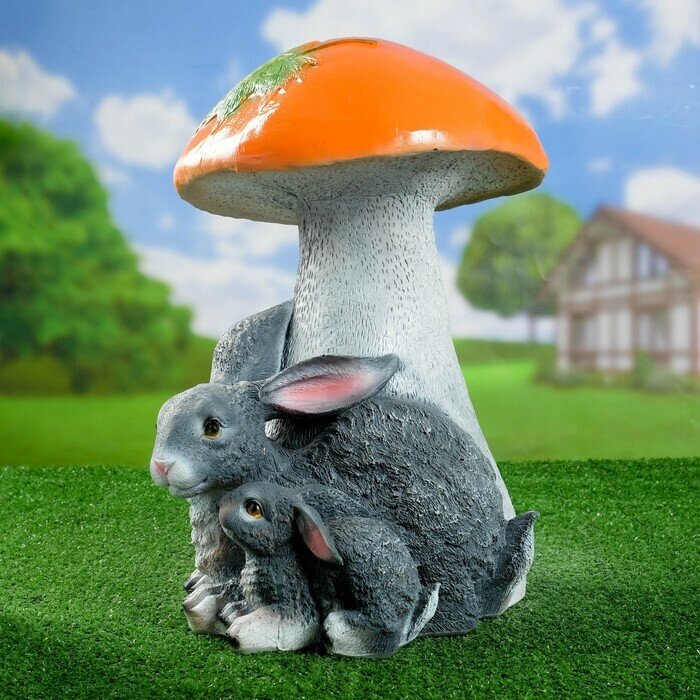 Садовая фигура Гриб подосиновик с зайцами лежачими 45*34см - фотография № 2