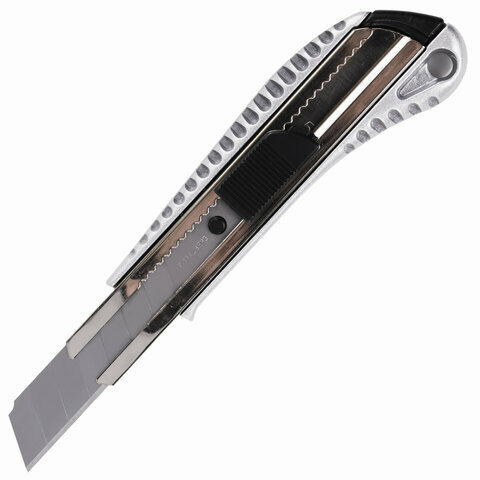 Нож канцелярский 18 мм BRAUBERG "Metallic", комплект 3 шт., металлический корпус (рифленый), автофиксатор, блистер, 235401
