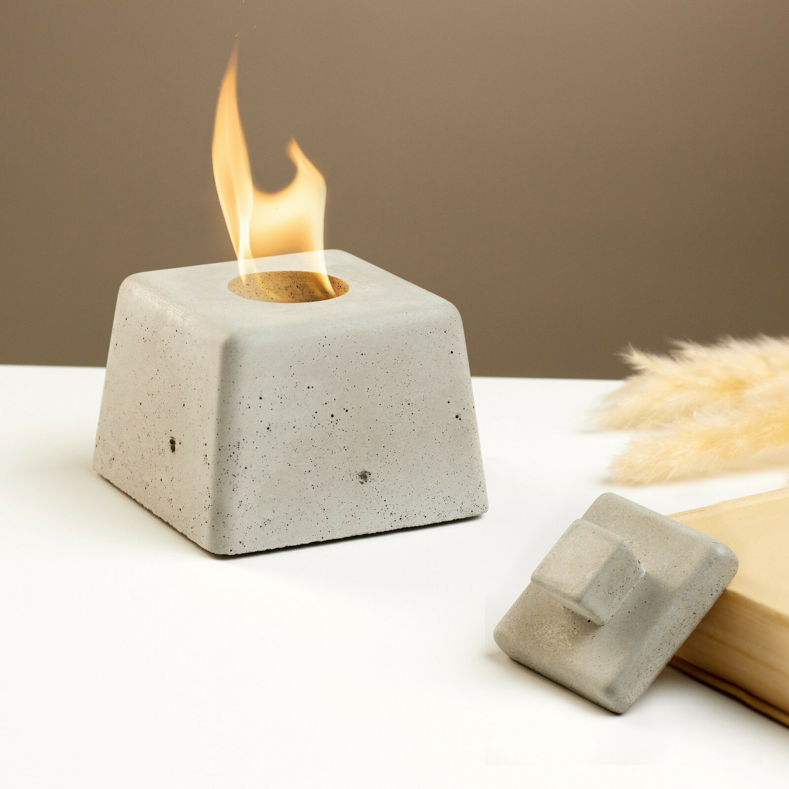 фото Биокамин настольный "Кубик" 10 х 7 см, топливо и спички в комплекте