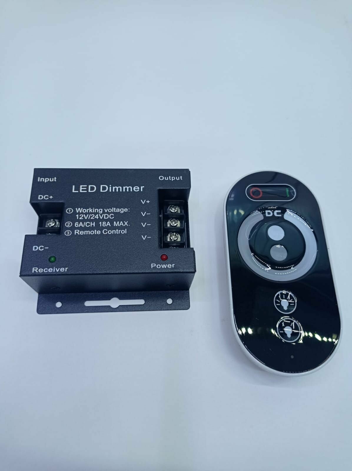 Контроллер для лент MONO TOUCH с сенсорным ПДУ черный - фотография № 1