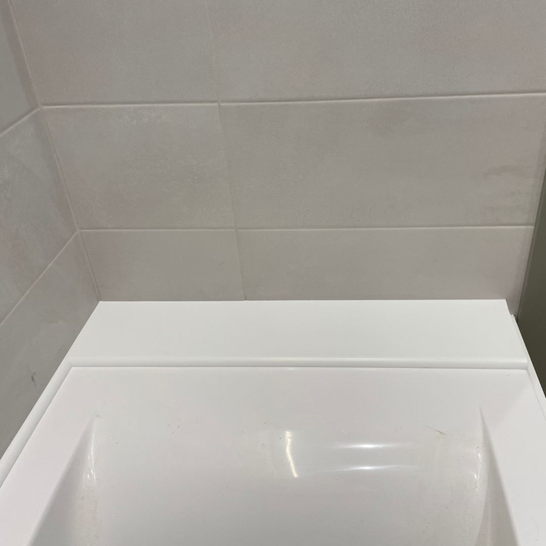 Акриловый плинтус бордюр, универсальная широкая накладка для ванны, суперплинтус НСТ 60-750 мм - фотография № 7