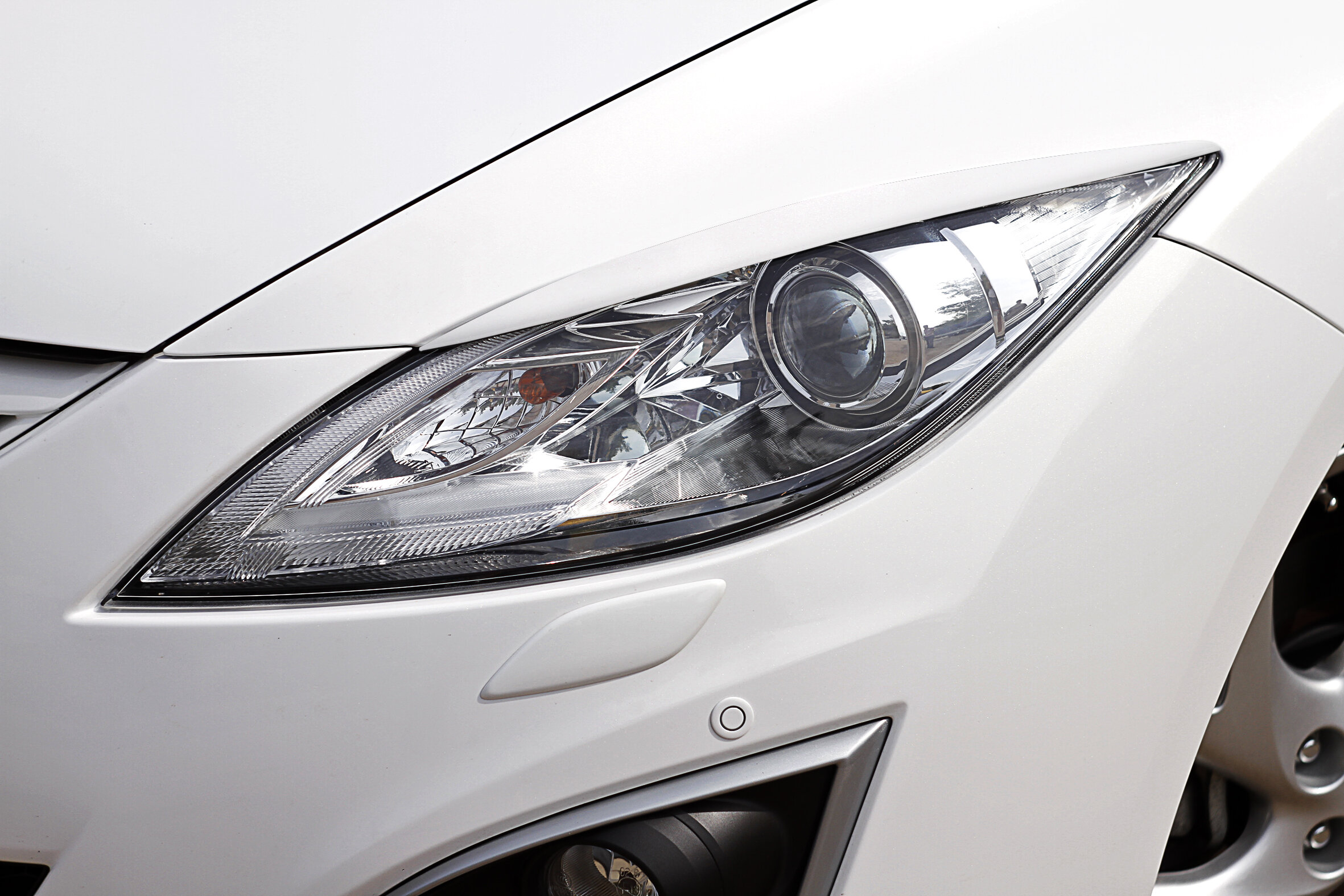Накладки на передние фары (реснички) для MAZDA 6 2007-2012