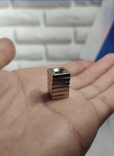 Неодимовый магнит с зенковкой 12х12х3 мм. - 6 шт. - фотография № 4
