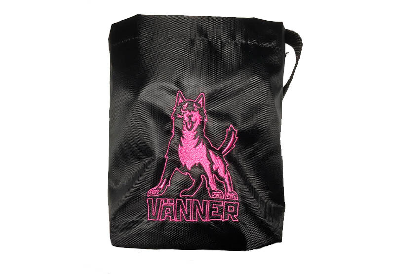 Сумочка для лакомства Vanner черная с розовой вышивкой - фотография № 1