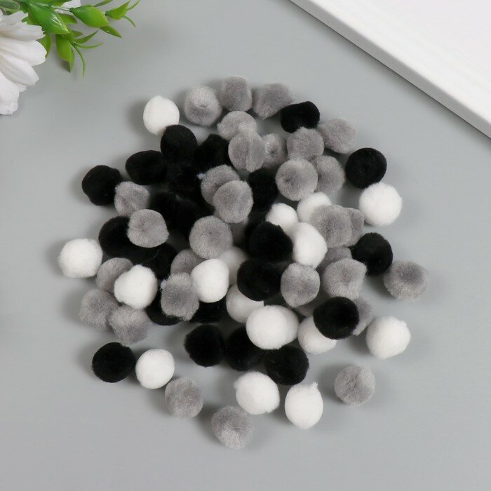 фото Декор для творчества "Помпончики. Классика" d=1,3 см набор 70 шт