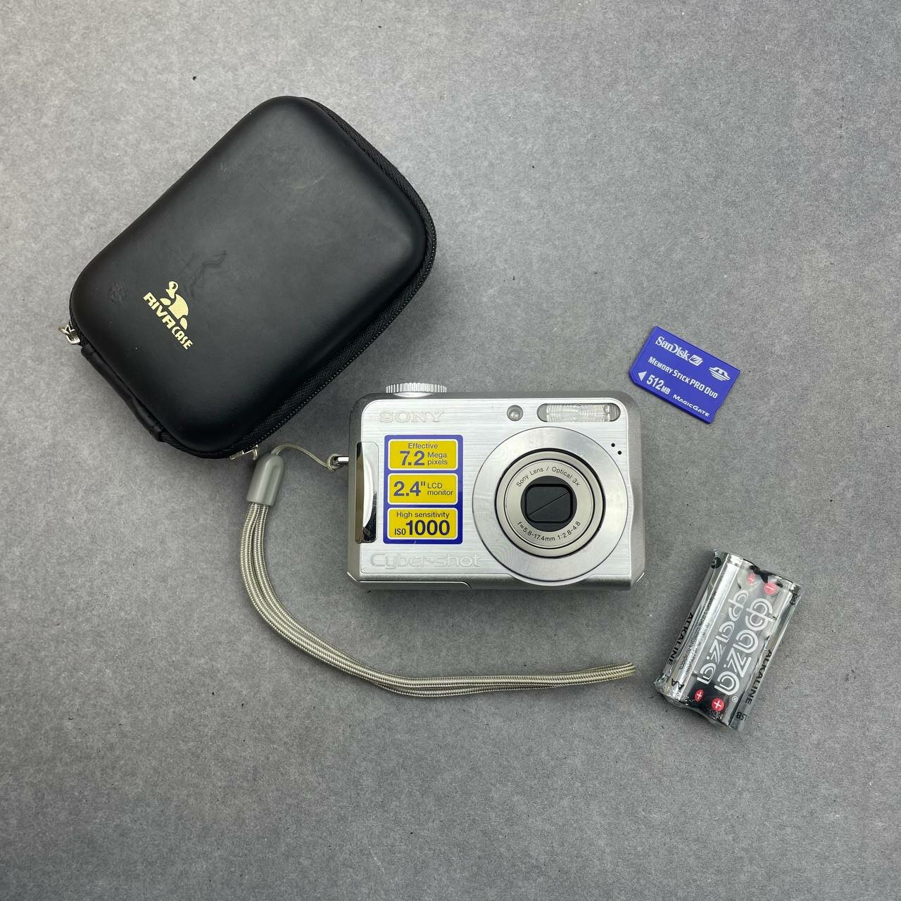 Цифровой компактный фотоаппарат Sony Cyber-shot DSC-S700