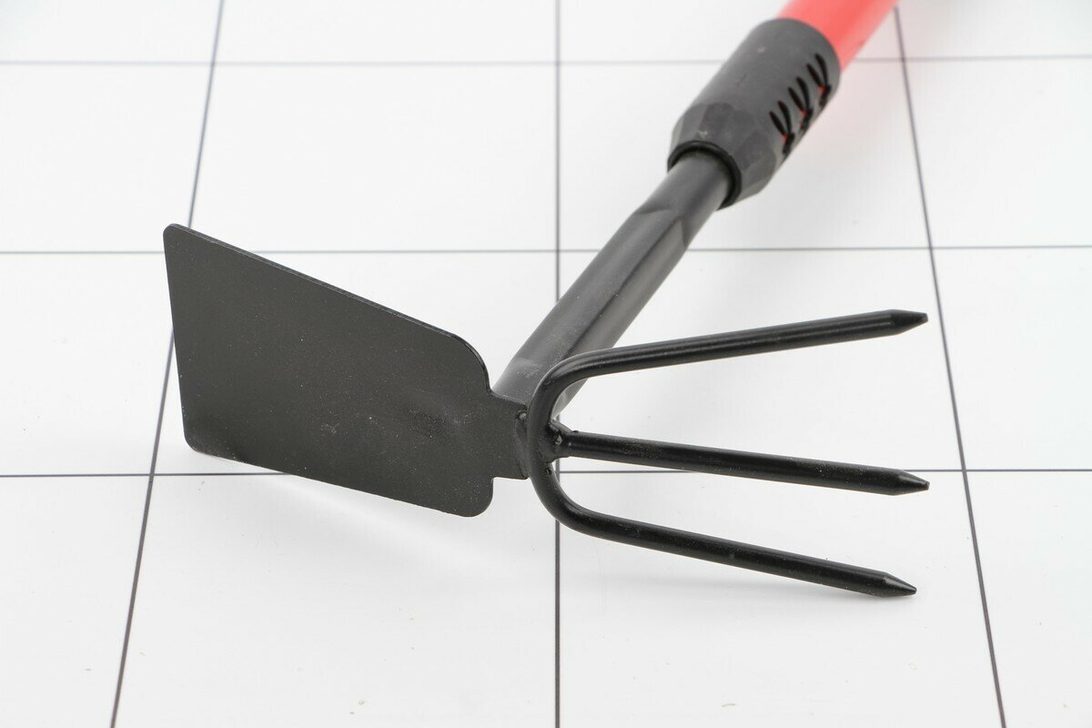 Мотыжка комбинированная, 45 см, прорезиненная черно-красная ручка - фотография № 2
