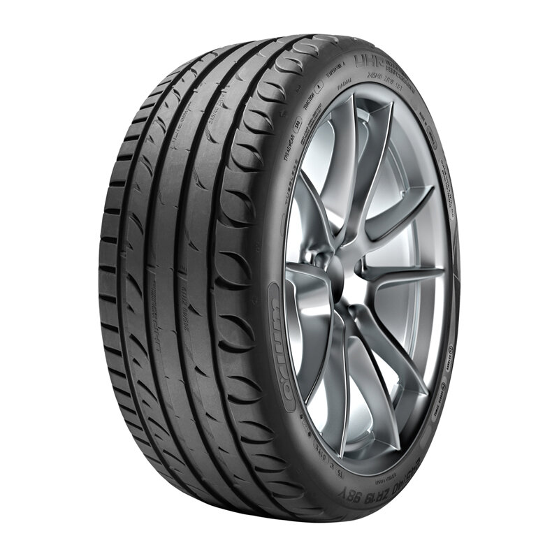 Kormoran Ultra High Performance UHP 215/45R17 87V нешипованная