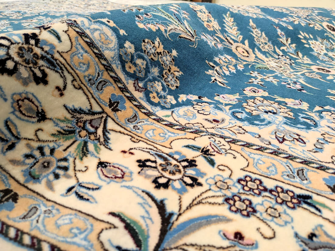 Персидский ковер ручной работы в комнату, голубой с бежевым, 2.30x1.60, Наин - фотография № 2